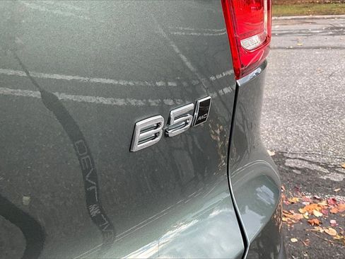 New 2026 Volvo XC40 B5 Ultra w/ Climate Package image 9