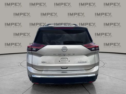 Used 2025 Nissan Rogue Platinum FWD image 4