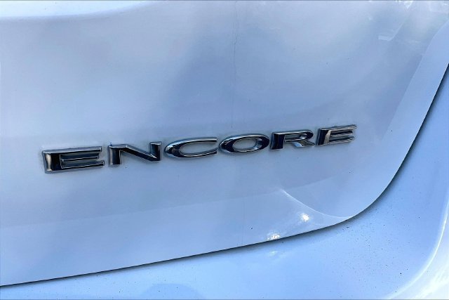 Used 2017 Buick Encore Essence FWD image 8