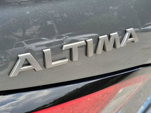 Certified 2023 Nissan Altima 2.5 SR FWD image 12