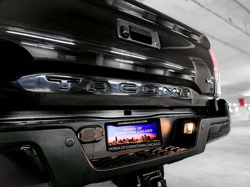 Used 2023 Toyota Tacoma TRD Sport w/ Technology Package RWD image 11