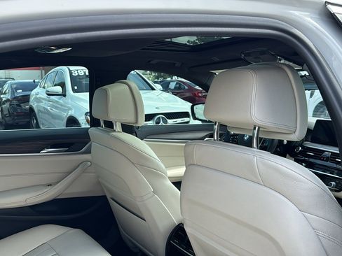 Used 2018 BMW 530e RWD image 22