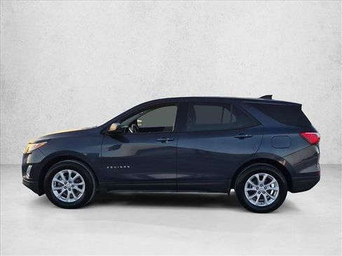 Used 2019 Chevrolet Equinox LS w/ LS Convenience Package FWD image 9