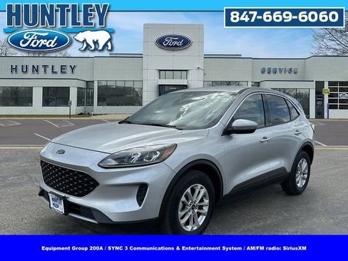 Used 2020 Ford Escape SE image 1