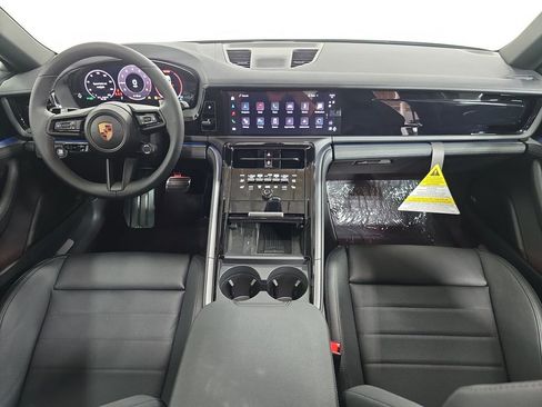 New 2025 Porsche Panamera image 13
