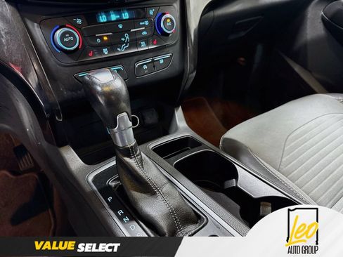 Used 2017 Ford Escape SE w/ Equipment Group 201A AWD/4WD image 19