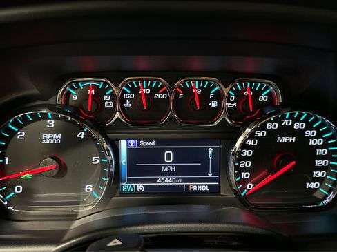 Used 2018 Chevrolet Silverado 1500 LT w/ All Star Edition image 27