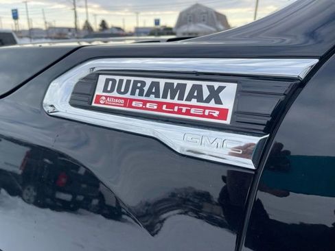 Used 2023 GMC Sierra 3500 Denali image 4