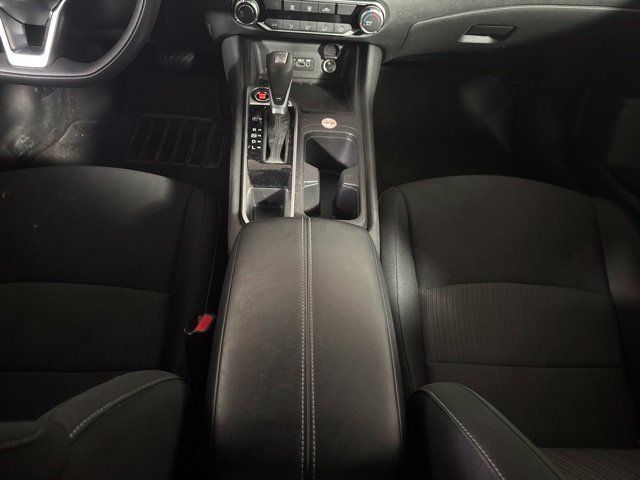 Used 2025 Nissan Sentra SV FWD image 37