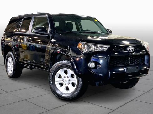 Used 2016 Toyota 4Runner SR5 image 3