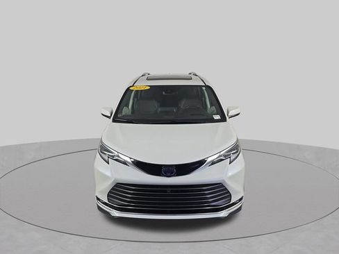 Used 2021 Toyota Sienna Platinum AWD/4WD image 47
