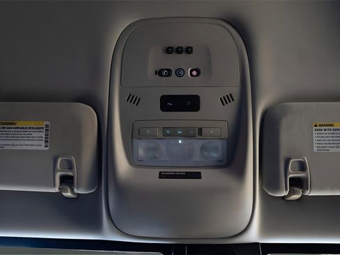 Used 2012 Chevrolet Volt Premium w/ Premium Trim Package image 38