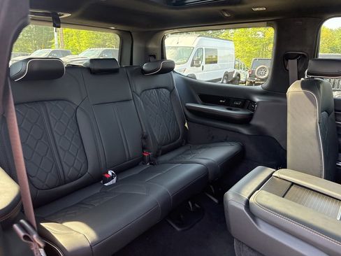 New 2026 Jeep Grand Wagoneer Summit AWD/4WD image 34