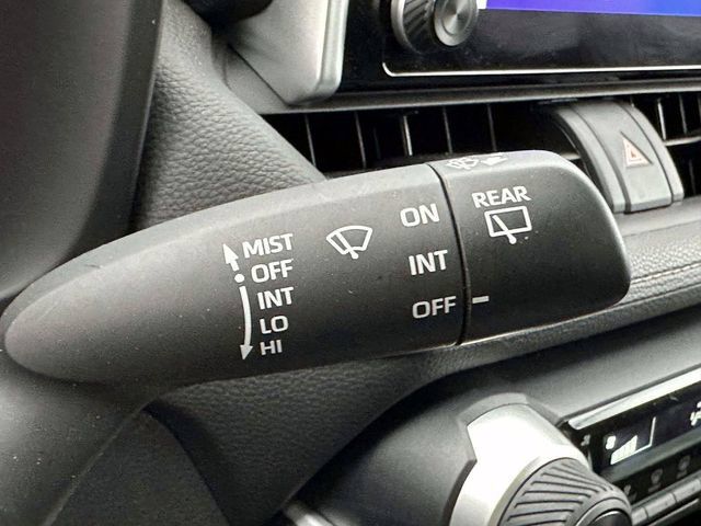 Used 2023 Toyota RAV4 LE AWD/4WD image 29