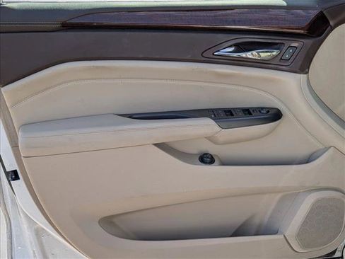 Used 2013 Cadillac SRX Luxury w/ Driver Awareness Package FWD image 11