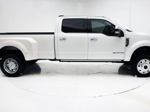 Used 2021 Ford F450 Platinum w/ FX4 Off-Road Package image 3