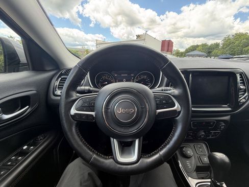 Used 2019 Jeep Compass Limited AWD/4WD image 15