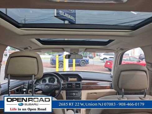 Used 2010 Mercedes-Benz GLK 350 4MATIC image 25