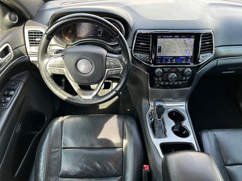 Used 2020 Jeep Grand Cherokee Limited w/ Luxury Group II image 24