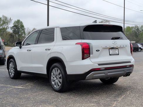 Used 2023 Hyundai Palisade SE w/ Cargo Package image 3
