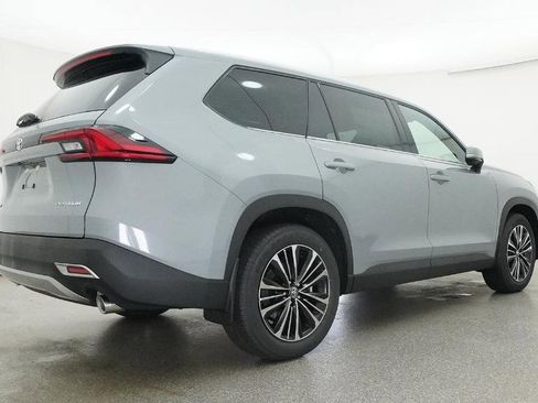 New 2026 Toyota Grand Highlander AWD Hybrid image 2