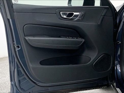 Certified 2025 Volvo XC60 B5 Plus image 23
