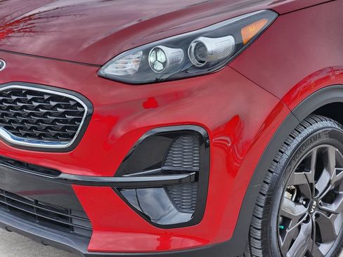 Certified 2022 Kia Sportage LX w/ LX FWD Value Edition Package image 9