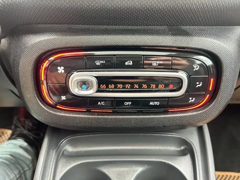 Used 2017 smart fortwo electric drive RWD image 21