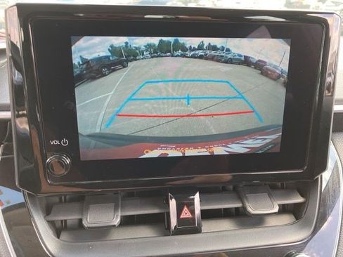 Used 2024 Toyota Corolla LE FWD image 19