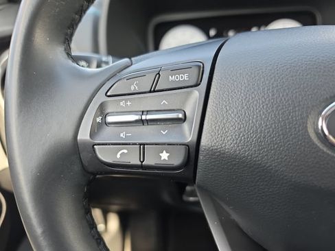 Used 2022 Hyundai Kona Limited AWD/4WD image 21