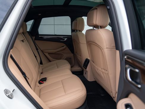 New 2026 Porsche Macan AWD/4WD image 25