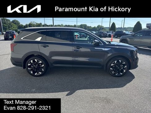 Used 2025 Kia Sorento SX FWD image 8