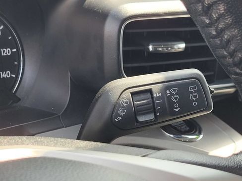 Used 2023 Ford Explorer XLT w/ Equipment Group 202A RWD image 27