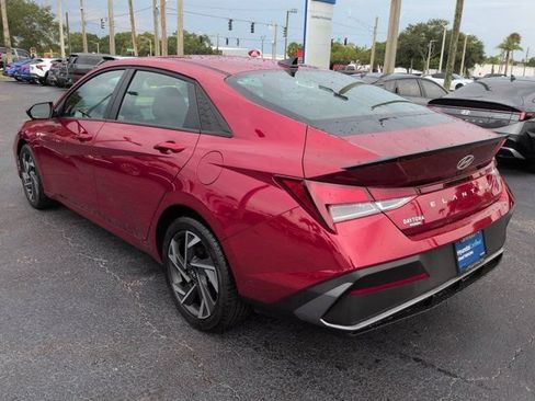 Certified 2025 Hyundai Elantra Sport w/ Cargo Package FWD image 6