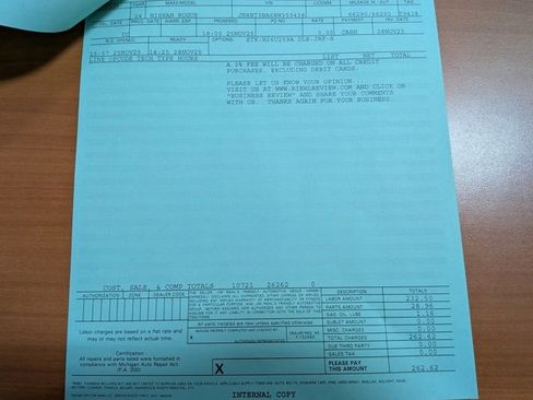 Used 2024 Nissan Rogue SV w/ SV Premium Package image 3