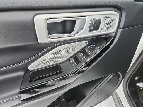 Used 2022 Ford Explorer ST w/ Equipment Group 401A image 23