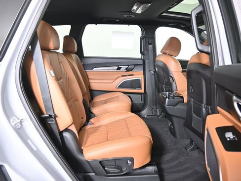 Used 2024 Kia Telluride EX X-Line AWD/4WD image 16