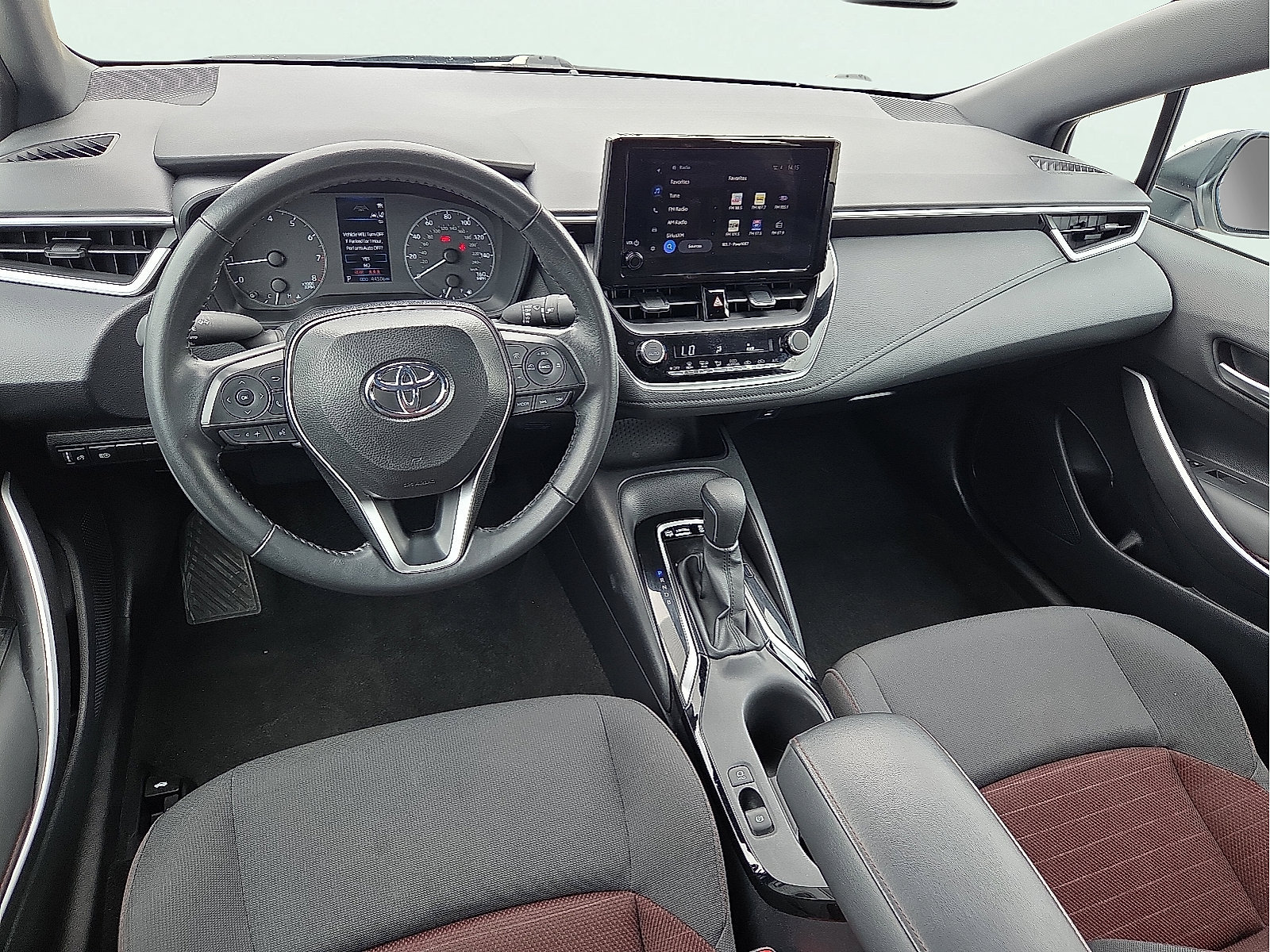 Used 2025 Toyota Corolla SE FWD image 11