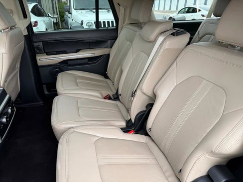 Used 2022 Ford Expedition Max Limited AWD/4WD image 10