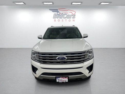 Used 2020 Ford Expedition XLT w/ Equipment Group 202A AWD/4WD image 2