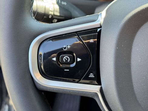 Certified 2023 Volvo XC90 B6 Plus AWD/4WD image 22