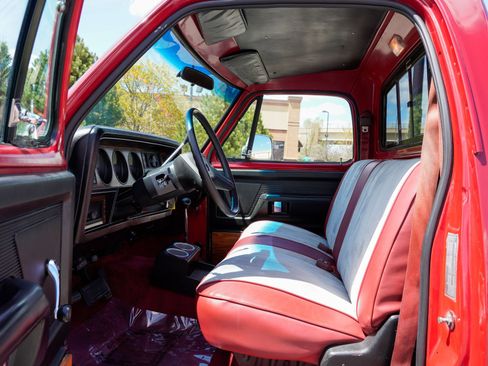 Used 1988 Dodge D/W Truck 100 AWD/4WD image 11
