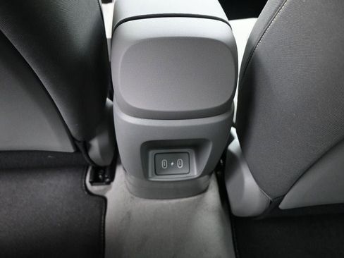 New 2025 Hyundai Elantra Sport FWD image 24