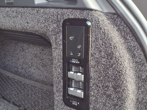 Used 2025 Land Rover Range Rover Long Wheelbase SE image 22