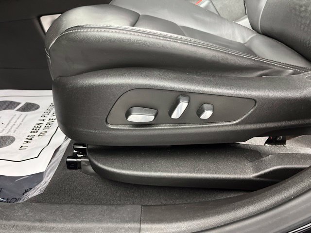 Used 2023 Cadillac XT6 Premium Luxury FWD image 35