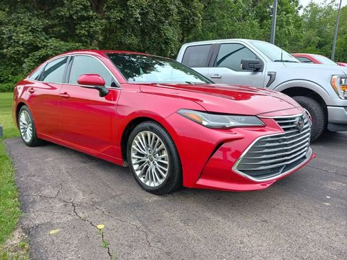 Used 2021 Toyota Avalon Limited w/ Advanced Safety Package FWD image 1