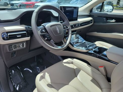 Certified 2023 Lincoln Nautilus FWD w/ Premium Package image 16