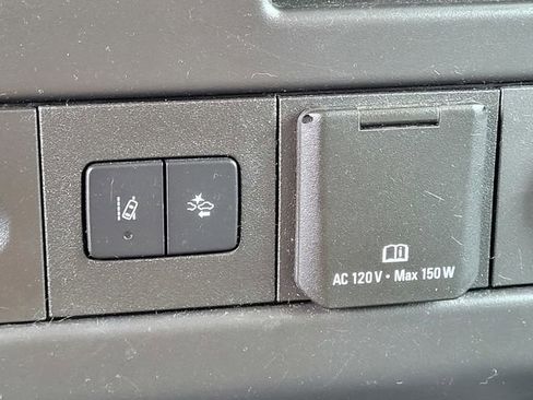 Used 2019 GMC Savana 3500 Extended w/ Driver Convenience Package image 15