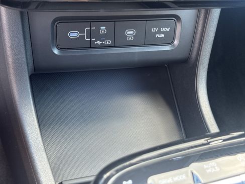 New 2025 Hyundai Tucson Limited image 25