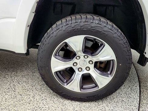 Used 2022 RAM 1500 Laramie w/ Sport Appearance Package image 9